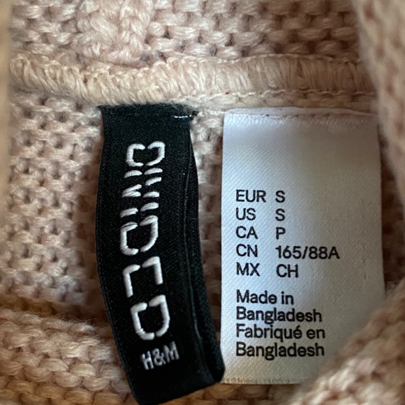 H&M Oversized Cable Knit Sweater, Pink, Size Small - Picture 4 of 5